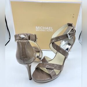 Michael Kors Evie Platform - Worn Once - Size 9 M with box 4" heels